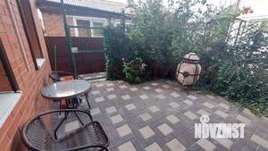 Дом 100м&sup2;, 2-этажный, участок 3 сот.  