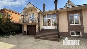 Дом 267м&sup2;, 2-этажный, участок 6 сот.  