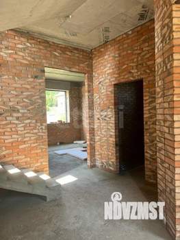 Дом 187м&sup2;, 2-этажный, участок 3 сот.  