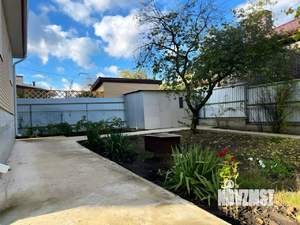 Дом 186м&sup2;, 3-этажный, участок 5 сот.  