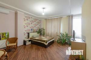 Дом 380м², 3-этажный, участок 5 сот.  