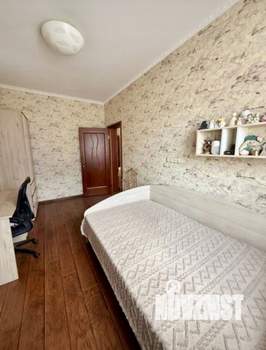 Дом 180м&sup2;, 2-этажный, участок 3 сот.  