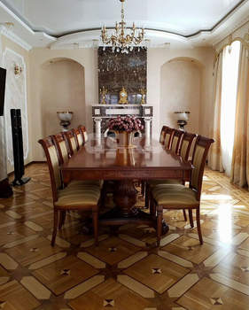 Дом 645м&sup2;, 3-этажный, участок 6 сот.  