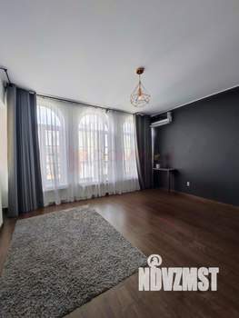 Дом 120м&sup2;, 2-этажный, участок 2 сот.  