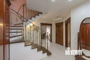 Дом 120м², 2-этажный, участок 3 сот.  