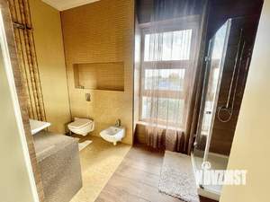 Дом 220м&sup2;, 2-этажный, участок 4 сот.  