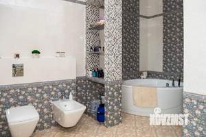 Дом 168м², 2-этажный, участок 5 сот.  