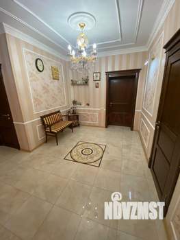 Дом 280м&sup2;, 2-этажный, участок 3 сот.  