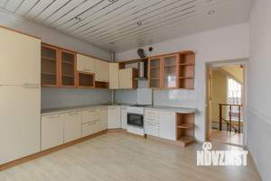 Дом 176м², 2-этажный, участок 1 сот.  