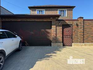 Дом 330м&sup2;, 2-этажный, участок 6 сот.  