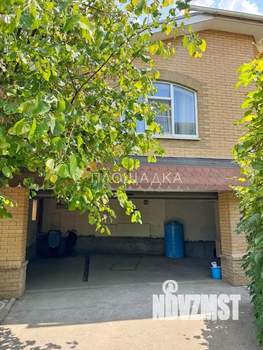 Дом 240м², 2-этажный, участок 3 сот.  