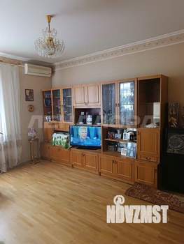 Дом 180м², 2-этажный, участок 4 сот.  