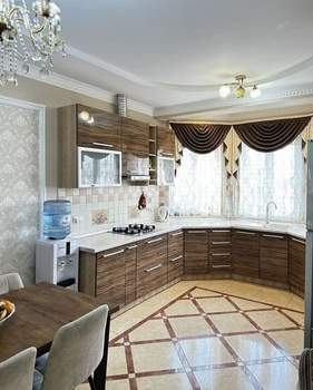 Дом 246м², 4-этажный, участок 310 сот.  