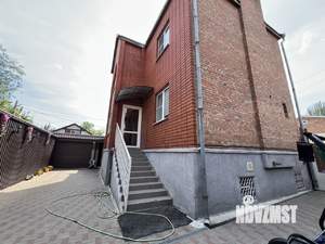 Дом 200м&sup2;, 3-этажный, участок 2 сот.  