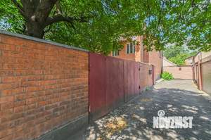 Дом 180м², 2-этажный, участок 5 сот.  