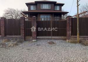 Дом 356м&sup2;, 3-этажный, участок 5 сот.  