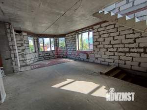 Дом 327м², 3-этажный, участок 6 сот.  