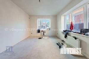 Коттедж 184м², 2-этажный, участок 3 сот.  