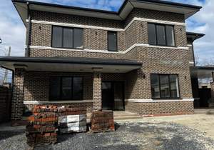 Дом 200м&sup2;, 2-этажный, участок 4 сот.  