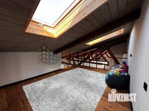 Дом 212м&sup2;, 2-этажный, участок 4 сот.  