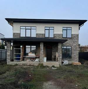 Дом 220м&sup2;, 2-этажный, участок 6 сот.  