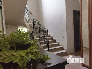Дом 280м², 3-этажный, участок 6 сот.  