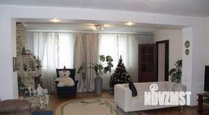 Дом 280м&sup2;, 2-этажный, участок 6 сот.  