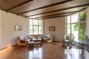 Дом 408м&sup2;, 2-этажный, участок 10 сот.  