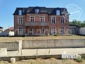 Дом 1000м², 3-этажный, участок 0 сот.  