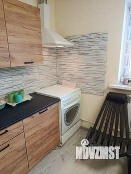 Дом 350м&sup2;, 3-этажный, участок 10 сот.  