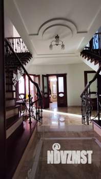 Дом 550м², 3-этажный, участок 6 сот.  