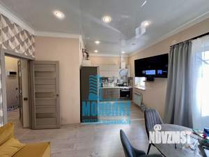 Дом 100м&sup2;, 2-этажный, участок 3 сот.  