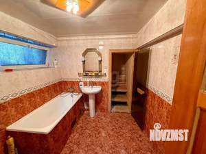 Дом 292м&sup2;, 3-этажный, участок 6 сот.  