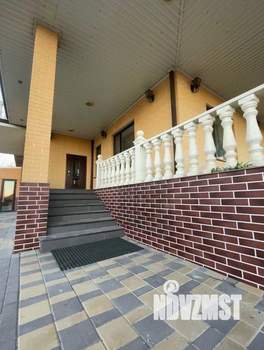 Дом 538м&sup2;, 3-этажный, участок 12 сот.  