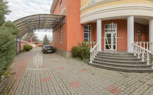 Дом 770м², 2-этажный, участок 14 сот.  