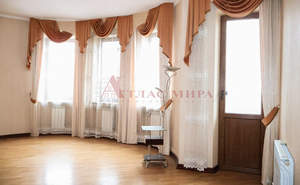 Дом 301м&sup2;, 2-этажный, участок 4 сот.  