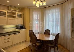 Дом 260м&sup2;, 2-этажный, участок 5 сот.  