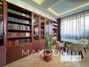 Дом 255м², 4-этажный, участок 3 сот.  