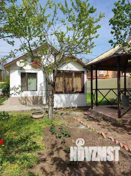 Дом 30м&sup2;, 2-этажный, участок 5 сот.  