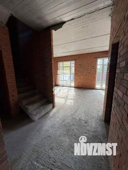 Дом 155м&sup2;, 2-этажный, участок 3 сот.  