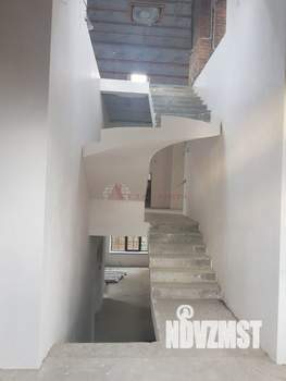 Дом 470м², 3-этажный, участок 7 сот.  