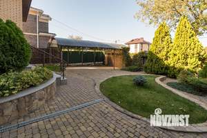 Дом 300м², 2-этажный, участок 8 сот.  