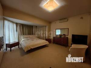 Дом 286м&sup2;, 2-этажный, участок 3 сот.  