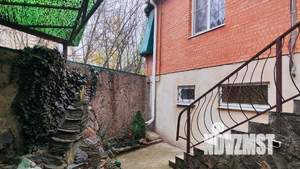 Дом 300м², 3-этажный, участок 3 сот.  