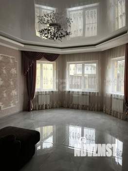 Дом 147м&sup2;, 2-этажный, участок 3 сот.  