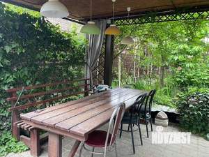 Дом 160м&sup2;, 2-этажный, участок 4 сот.  