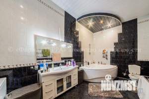 Коттедж 246м², 2-этажный, участок 3 сот.  