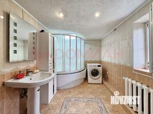 Дом 215м&sup2;, 2-этажный, участок 6 сот.  