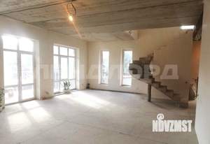 Дом 290м&sup2;, 2-этажный, участок 3 сот.  