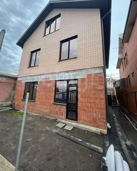 Дом 138м&sup2;, 2-этажный, участок 2 сот.  